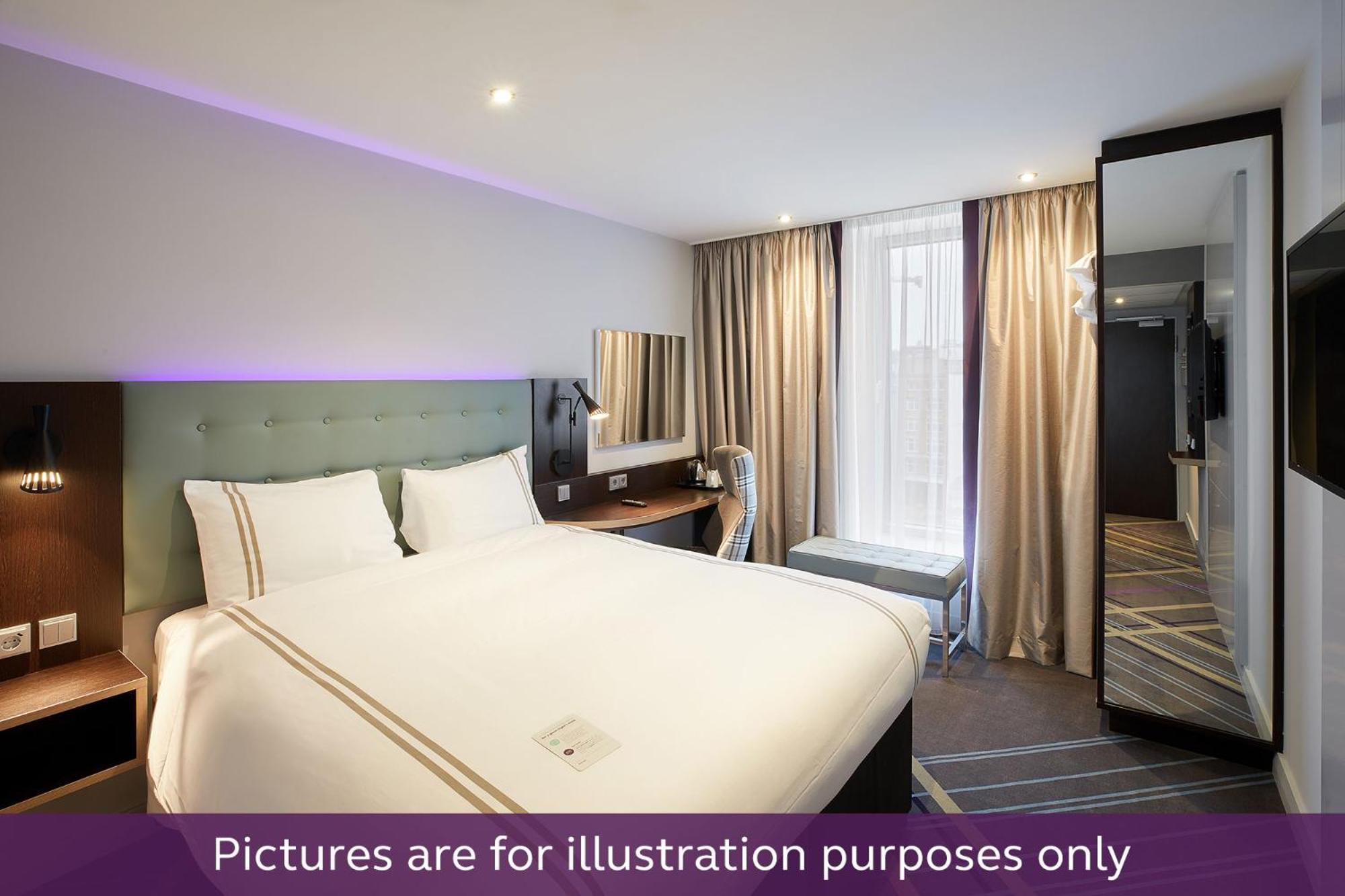 Premier Inn Hamburg City Millerntor Exteriör bild