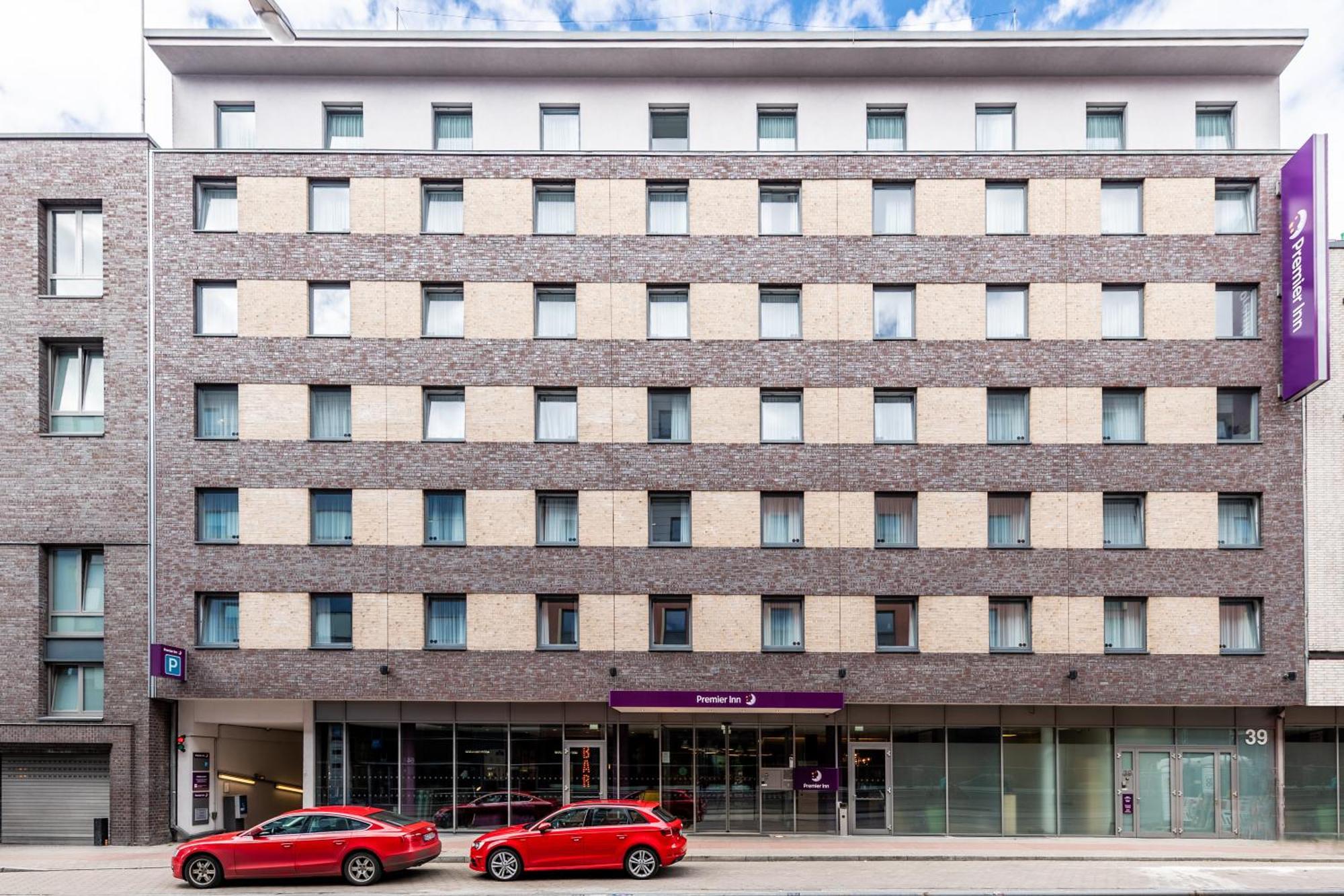 Premier Inn Hamburg City Millerntor Exteriör bild